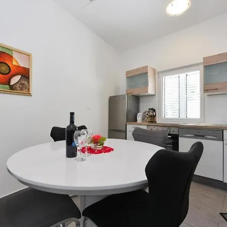 With A Parking Space - Diklo, - 22555