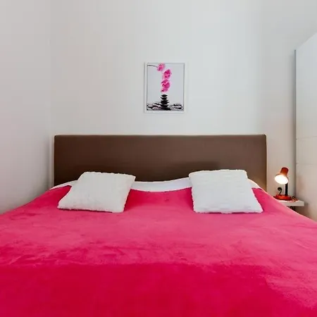 Апартаменти With A Parking Space - Diklo, - 22555 Задар