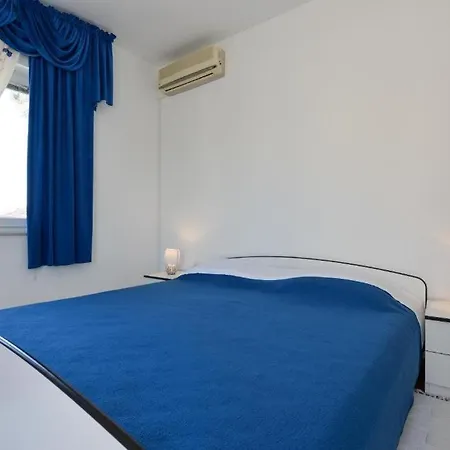 With A Parking Space - Diklo, - 22555 Задар