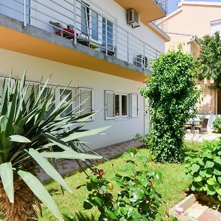 With A Parking Space - Diklo, - 22555 Апартаменти
