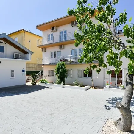 With A Parking Space - Diklo, - 22555 Задар