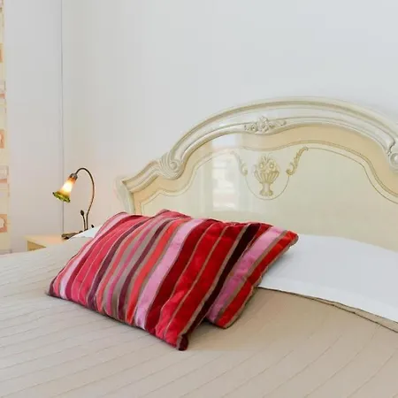 Апартаменти With A Parking Space - Diklo, - 22555 Задар